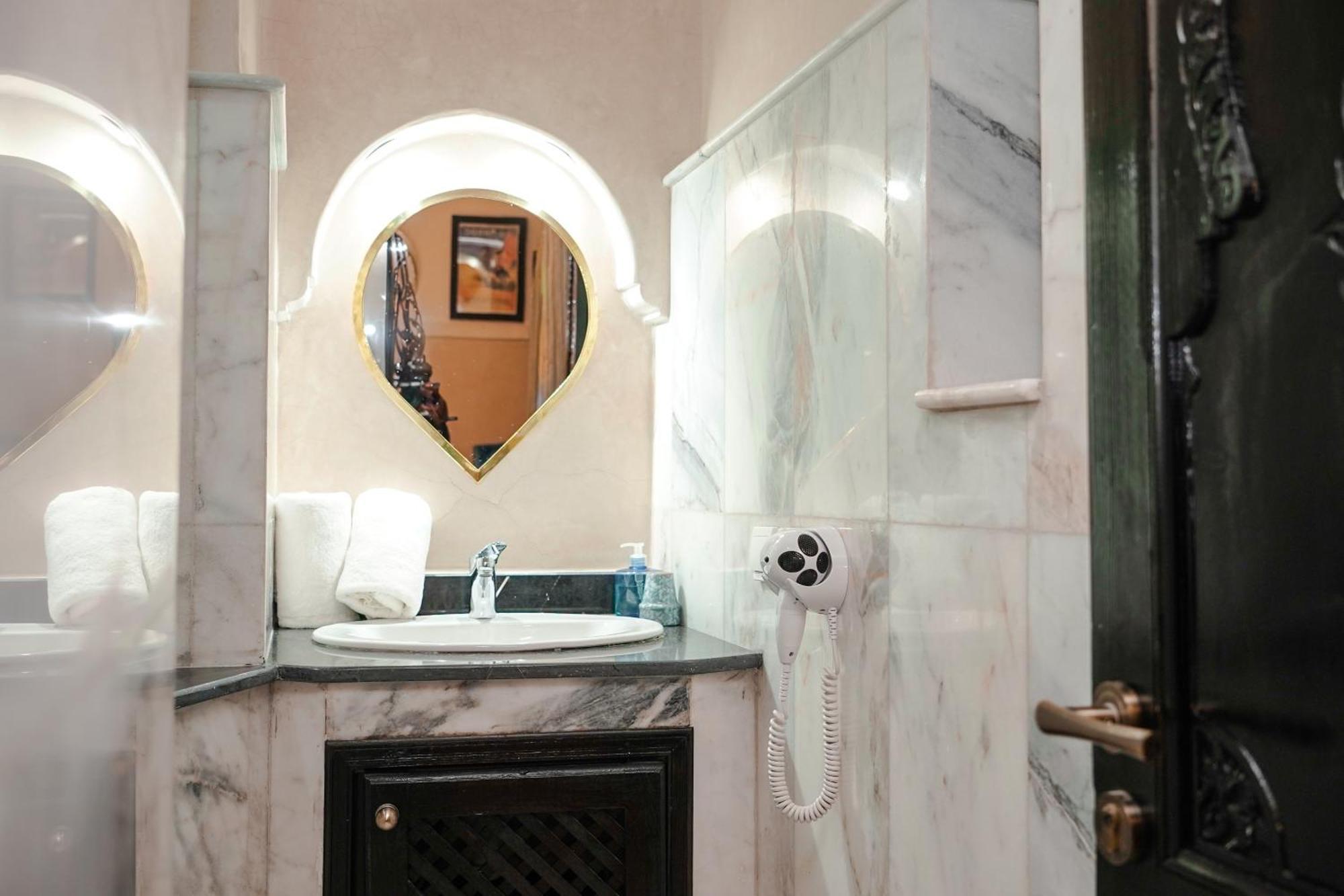 Riad Roummana Marrakech มาร์ราเกช ภายนอก รูปภาพ